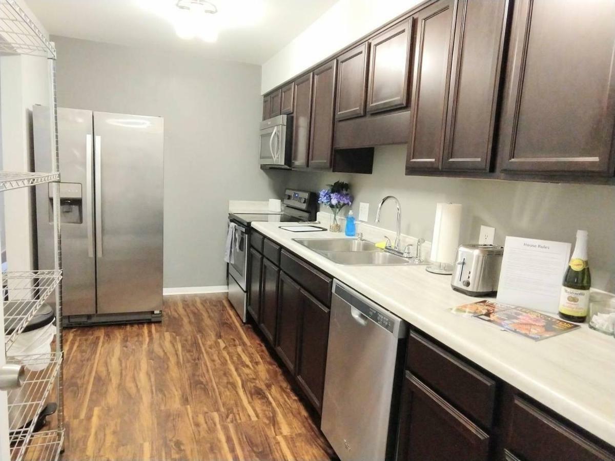 Desirable Condo In Central Raleigh Extérieur photo